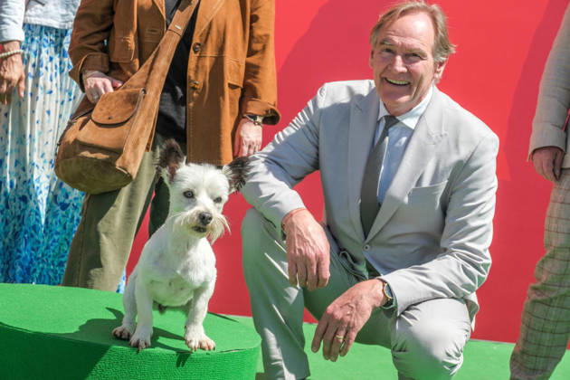Eröffnung des neuen Themenbereichs Idefix Abenteuerland im Freizeitpark Belantis bei Leipzig. Der familienorientierte Erlebnisbereich rund um die bekannten Asterix-Figuren ist Teil der geplanten Weiterentwicklung des Parks zum zukünftigen Asterix-Park Deutschland. Burkard Jung mit Idefix Eröffnung Idefix Abenteuerland
