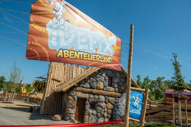 Eröffnung des neuen Themenbereichs Idefix Abenteuerland im Freizeitpark Belantis bei Leipzig. Der familienorientierte Erlebnisbereich rund um die bekannten Asterix-Figuren ist Teil der geplanten Weiterentwicklung des Parks zum zukünftigen Asterix-Park Deutschland. Eröffnung Idefix Abenteuerland