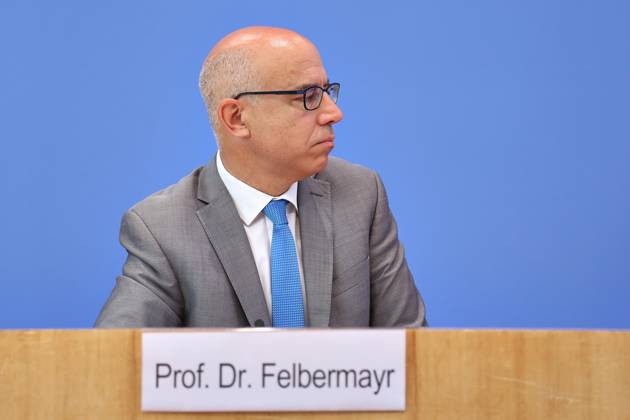 Berlin, Deutschland, 27.05.2026: Bundespressekonferenz: Vorstellung des Frühjahrsgutachten 2026 - Sachverständigenrat zur Begutachtung der gesamtwirtschaftlichen Entwicklung: Gabriel Felbermayr Copyright: xdtsxNachrichtenagenturx dts_120811