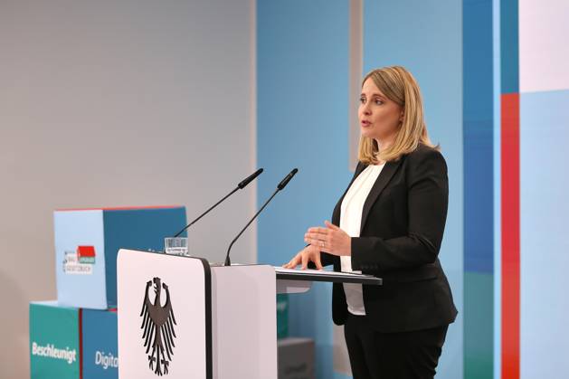 Berlin, Deutschland, 27.05.2026: Baumnisterium: Pressestatement zur Modernisierung des Städtebau- und Raumordnungsrechts: Bundesministerin für Wohnen, Stadtentwicklung und Bauwesen Verena Hubertz (SPD) Copyright: xdtsxNachrichtenagenturx dts_120848