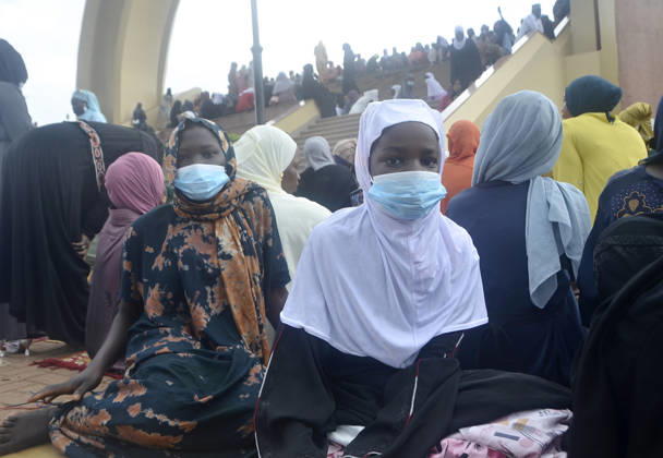 Eid al-Adha prayers hold in Uganda KAMPALA, UGANDA - MAY 27: Muslims flock to the Uganda National Mosque to perform Eid al-Adha prayers despite a rise in Ebola cases in the capital Kampala, Uganda, on May 27, 2026. Some worshippers took precautions against the outbreak by wearing face masks during the prayers. Nicholas Kajoba Anadolu Kampala Uganda. Editorial use only. Please get in touch for any other usage.  Copyright: x2026xAnadoluxNicholasxKajobax