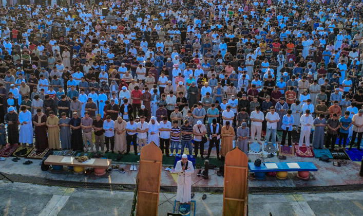 Philippines: Thousands Gather in Quezon City for Eid’l Adha Celebration Thousands of Muslim devotees gather at the Quezon Memorial Circle in Quezon City, to celebrate Eid’l Adha, or the Feast of Sacrifice, one of Islam’s holiest observances marked by prayers, reflection, and communal gatherings. - Philippines Copyright: EddxCastro