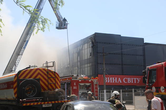 Russian attack injures 11 in Odesa ODESA, UKRAINE - MAY 27: Emergency services operate in the area where a Russian Shahed drone strike hit, injuring 11 people including two children in Odesa, Ukraine on May 27, 2026. Two stores and a post office were damaged in the attack. Nina Lyashonok Anadolu Odesa Ukraine. Editorial use only. Please get in touch for any other usage.  Copyright: x2026xAnadoluxNinaxLyashonokx