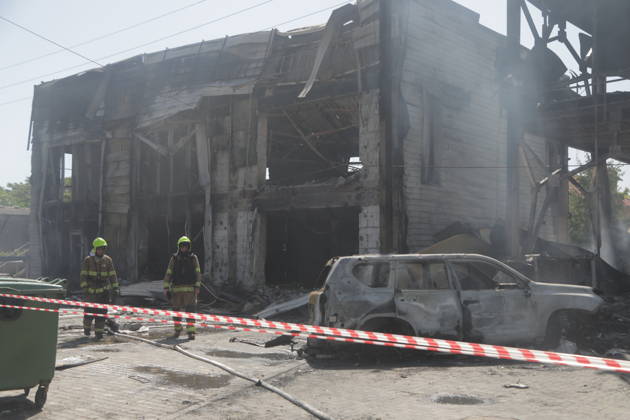 Russian attack injures 11 in Odesa ODESA, UKRAINE - MAY 27: Emergency services operate in the area where a Russian Shahed drone strike hit, injuring 11 people including two children in Odesa, Ukraine on May 27, 2026. Two stores and a post office were damaged in the attack. Nina Lyashonok Anadolu Odesa Ukraine. Editorial use only. Please get in touch for any other usage.  Copyright: x2026xAnadoluxNinaxLyashonokx