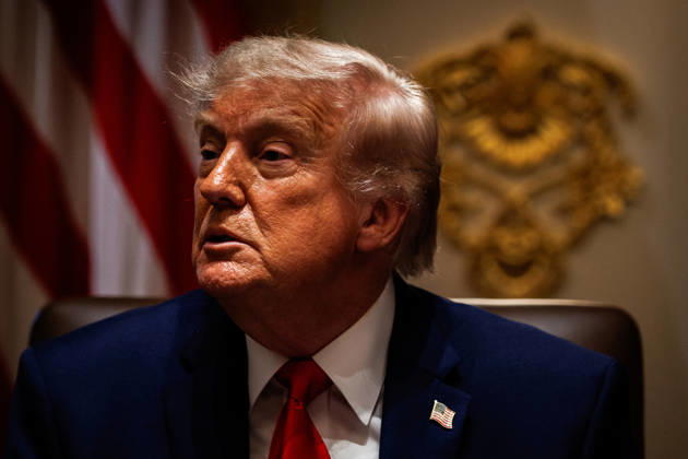DC: President Trump Holds Cabinet Meeting U.S. President Donald Trump holds a Cabinet meeting in the Cabinet Room of the White House on May 27, 2026 in Washington, D.C. Trump is holding the meeting with members of his Cabinet as a the U.S. and Iran creep closer to a deal. (Photo by Samuel Corum Pool ABACAPRESS.COM) Washington DC United States  Copyright: xPool ABACAx