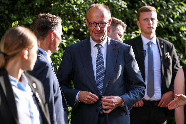 27.05.2026, Politik, Bundeskanzler Friedrich Merz (CDU) zu Gast als Festredner beim Festakt in der Schützenhalle Hüsten bei Arnsberg. 80 Jahre Neheim-Hüstener Programm. Nordrhein-Westfalen Deutschland