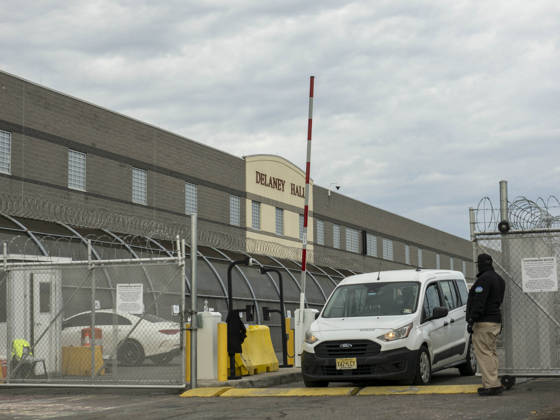 May 27, 2026, Newark, New Jersey, USA: A guard allows a vehicle to pass through one of the Delaney Hall ICE detention center gates. Inside the facility detainees continue a hunger and labor strike over inhumane conditions and due process violations. ICE agents and those protesting detainee transfers and the conditions inside have violently clashed as protestors have tried to barricade the exits with their bodies. Newark USA - ZUMAd155 20260527_znp_d155_004 Copyright: xSuexDorfmanx