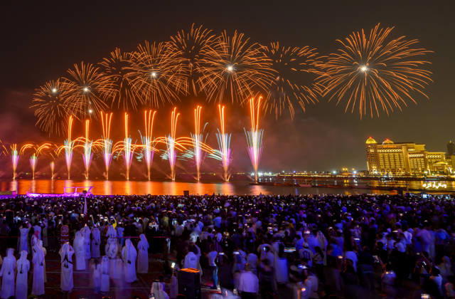 May 27, 2026, Doha, Qatar: Fireworks seen displayed during Eid al-Adha celebrations marking the first day of the Muslim festival of Eid al-Adha at Katara Cultural Village. Muslims around the world celebrate Eid al-Adha, one of Islams most important holidays, which commemorates Prophet Abrahams willingness to sacrifice his son in obedience to God Doha Qatar - ZUMAs197 20260527_aaa_s197_082 Copyright: xNoushadxVariyattiyakkalx
