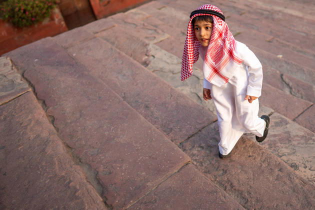 Eid al-Adha in India NEW DELHI, INDIA - MAY 28: A child dressed in traditional attire walks through the courtyard of Jama Masjid ahead of Eid al-Adha prayers in New Delhi, India, on May 28, 2026. Amarjeet Kumar Singh Anadolu New Delhi India. Editorial use only. Please get in touch for any other usage.  Copyright: x2026xAnadoluxAmarjeetxKumarxSinghx