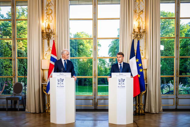 News Bilder des Tages #2 Store moter Frankrikes president Emmanuel Macron i Paris. Paris, Frankrike 20260527. Statsminister Jonas Gahr Store moter Frankrikes president Emmanuel Macron i ElysÃ e-palasset i Paris onsdag kveld. Norge inngar et atomvapensamarbeid med Frankrike og Store omtaler samarbeidet som historisk. Foto: Ole Berg-Rusten NTB Paris Frankrike V8SIlvIhGRA EDITORIAL USE ONLY Ref:_POLV8SIlvIhGRA.jpg Copyright: xOlexBerg-Rustenx xNTBx