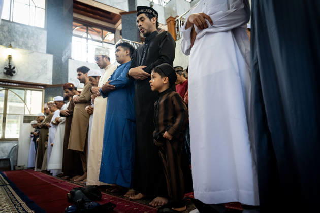 Eid al-Adha in Thailand BANGKOK, THAILAND - MAY 28: Thai Muslims pray during Eid al-Adha at Masjid Buddarul Mumineen mosque in Bangkok, Thailand on May 28, 2026. Matt Hunt Anadolu Bangkok Thailand. Editorial use only. Please get in touch for any other usage.  Copyright: x2026xAnadoluxMattxHuntx