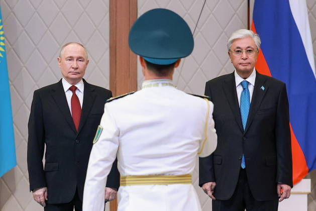 KAZAKHSTAN, ASTANA - MAY 28, 2026: Russia s President Vladimir Putin (L) and Kazakhstan s President Kassym-Jomart Tokayev (R) pose during a welcome ceremony at the Independence Palace. Alexander Shcherbak TASS  93123238
