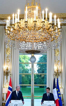 President Macron And Norwegian PM Gahr Store Press Conference - Paris President Emmanuel Macron receives Jonas Gahr Store, Prime Minister of the Kingdom of Norway, at the Elysée Palace in Paris, France on May 27, 2026, with discussions focusing on strengthening defense cooperation between the two countries. Photo by Christian Liewig Pool ABACAPRESS.COM Paris France  Copyright: xLiewigxChristian Pool ABACAx