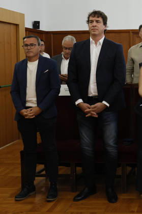 David Sanchez (R), brother of Spanish Prime Minister Pedro Sanchez, and former leader of the Extremadura branch of ruling party PSOE, Miguel Angel Gallardo (L) attend to the trial held in the regional Court of Badajoz, Spain on 28 May 2026 in the case of David Sanchez alleged irregular hiring as the head of the performing arts office within the provincial government of Badajoz. Sanchez, who resigned from the post in February face the charges of alleged embezzlement and influence peddling related to his appointment. The brother of Prime Minister David Sanchez face a trial for his allegedly irregular hiring as the head of the performing arts office !ACHTUNG: NUR REDAKTIONELLE NUTZUNG!  Copyright: xBallesterosx GRAF5519 20260528-55020424580_1