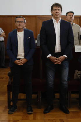 David Sanchez (R), brother of Spanish Prime Minister Pedro Sanchez, and former leader of the Extremadura branch of ruling party PSOE, Miguel Angel Gallardo (L) attend to the trial held in the regional Court of Badajoz, Spain on 28 May 2026 in the case of David Sanchez alleged irregular hiring as the head of the performing arts office within the provincial government of Badajoz. Sanchez, who resigned from the post in February face the charges of alleged embezzlement and influence peddling related to his appointment. The brother of Prime Minister David Sanchez face a trial for his allegedly irregular hiring as the head of the performing arts office !ACHTUNG: NUR REDAKTIONELLE NUTZUNG!  Copyright: xBallesterosx GRAF5540 20260528-55020424624_1