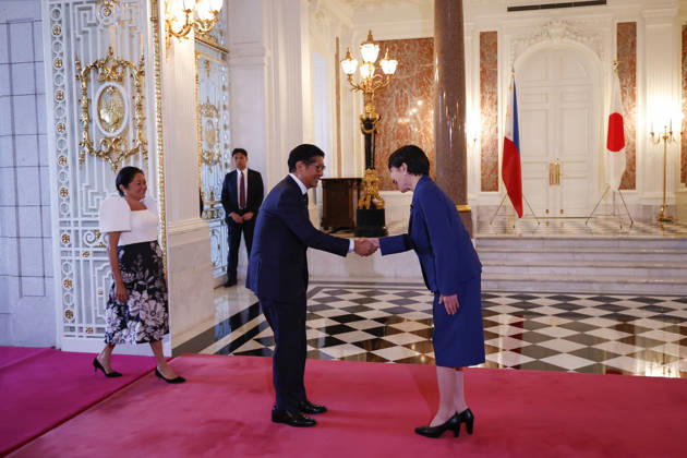 May 28, 2026, Tokyo, Japan: Philippine President Ferdinand Marcos Jr. greets to Japanese Prime Minister Sanae Takaichi at the Akasaka Palace State Guest House in Tokyo. Tokyo Japan - ZUMAm191 20260528_aap_m191_003 Copyright: xRodrigoxReyesxMarinx