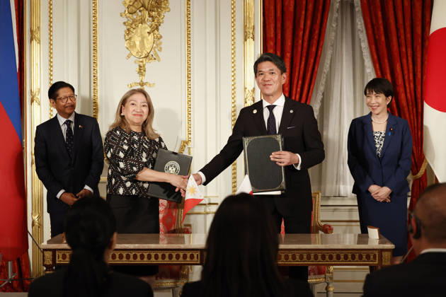 Japan s Prime Minister Sanae Takaichi - Philippines President Ferdinand Marcos Jr. meeting in Tokyo TOKYO, JAPAN - MAY 28: (---EDITORIAL USE ONLY – MANDATORY CREDIT - RODRIGO REYES MARIN POOL - NO MARKETING NO ADVERTISING CAMPAIGNS - DISTRIBUTED AS A SERVICE TO CLIENTS----) Philippine President Ferdinand Marcos Jr, Mylene J. Garcia-Albano Ambassador of the Philippines to Japan, Kazuya Endo Ambassador of Japan to the Philippines and Japanese Prime Minister Sanae Takaichi pose for the cameras during the Cooperation Document Exchange Ceremony at the Akasaka Palace State Guest House on May 28, 2026, in Tokyo, Japan. Rodrigo Reyes Marin Anadolu Tokyo Japan. Editorial use only. Please get in touch for any other usage.  Copyright: x2026xAnadoluxRodrigoxReyesxMarinx