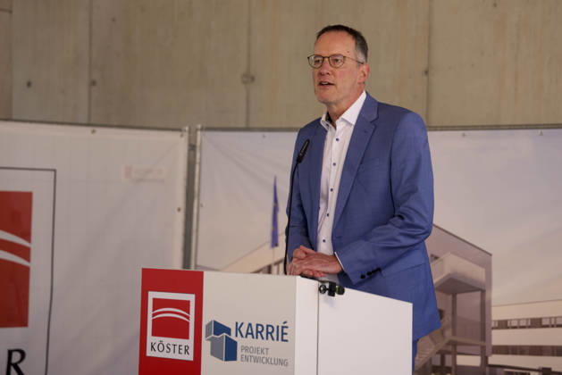 Richtfest des Neubau Zollamt Mainz und Finanzkontrolle Schwarzarbeit (FKS) im Mainzer Stadtteil Hechtsheim, Festredner Michael Ebling Minister für Wirtschaft, Tourismus, Energie und Klima des Landes Rheinland-Pfalz 28.05.26