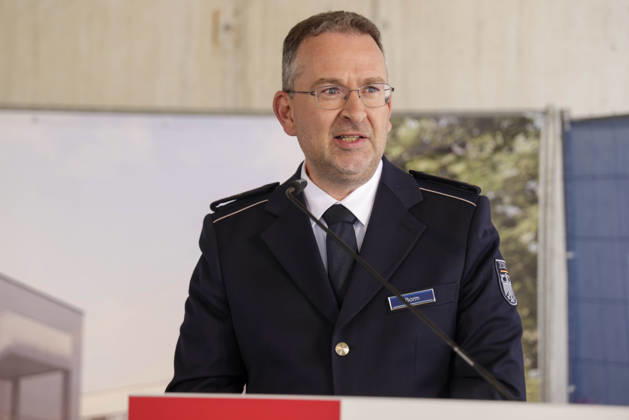 Richtfest des Neubau Zollamt Mainz und Finanzkontrolle Schwarzarbeit (FKS) im Mainzer Stadtteil Hechtsheim, Festredner Regierungsdirektor René Borm, Leiter des Hauptzollamts Koblenz 28.05.26
