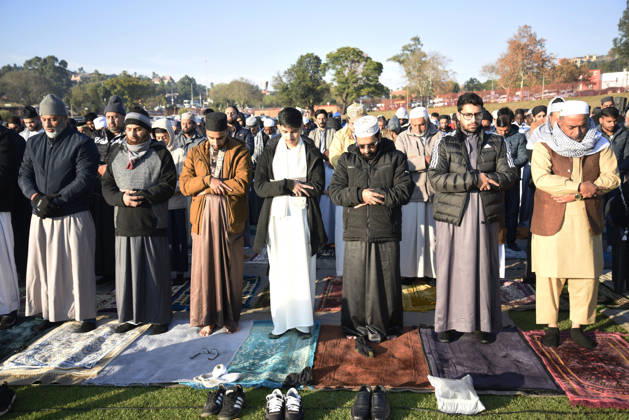 May 28, 2026, Pretoria, Gauteng, South Africa: Thousands of Muslims from Pretoria participated in Eid al-Adha celebrations in Laudium ,on May 28, 2026, in Pretoria,South Africa . The Festival of Sacrifice commemorates Prophet Ibrahim™s unwavering devotion to God, honoring his willingness to sacrifice his son Ismail as an act of obedience. Pretoria South Africa  - ZUMAd214 20260528_znp_d214_007 Copyright: xManashxDasx