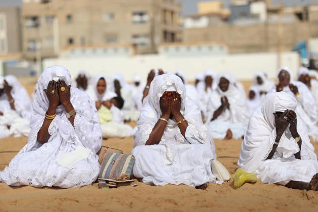 Eid al-Adha prayer on the beach in Dakar DAKAR, SENEGAL - MAY 28: Followers of the Layene order perform the Eid al-Adha prayer dressed in white on the beach in Dakar, Senegal where the first day of Eid al-Adha is being observed today on May 28, 2026. In the Yoff district of the capital Dakar, thousands gathered on the beach around the tomb of Seydina Limamou Laye, the founder of the Layene order, for the Eid prayer. Cem Ozdel Anadolu Dakar Senegal. Editorial use only. Please get in touch for any other usage.  Copyright: x2026xAnadoluxCemxOzdelx