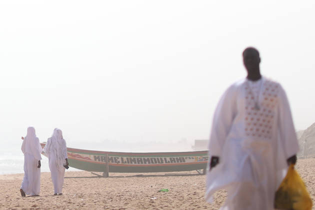 Eid al-Adha prayer on the beach in Dakar DAKAR, SENEGAL - MAY 28: Followers of the Layene order perform the Eid al-Adha prayer dressed in white on the beach in Dakar, Senegal where the first day of Eid al-Adha is being observed today on May 28, 2026. In the Yoff district of the capital Dakar, thousands gathered on the beach around the tomb of Seydina Limamou Laye, the founder of the Layene order, for the Eid prayer. Cem Ozdel Anadolu Dakar Senegal. Editorial use only. Please get in touch for any other usage.  Copyright: x2026xAnadoluxCemxOzdelx