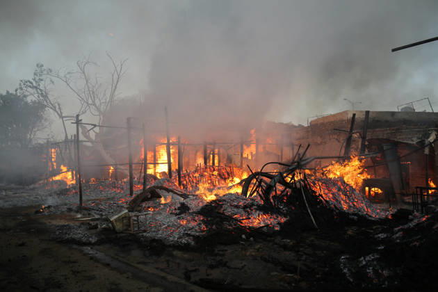 Smoke billows out from the shops as a massive fire engulfs the Rambagh market Amritsar, May 28 (ANI): Smoke billows out from the shops as a massive fire engulfs the Rambagh market, in Amritsar on Thursday. One man died. Amritsar Punjab India Copyright: xANIx ANI_20260528505