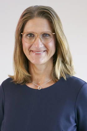 CNTV OTTOPK- Katy Roewer, CFO praesentiert die Ergebnisse des abgelaufenen Jahres 25 auf der Bilanz PK der OTTO Group (OTTO Versand) in in der Otto Centrale Hamburg - Bramfeld am 28.05.2026 Hamburg Deutschland