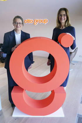 CNTV OTTOPK- Petra Scharner-Wolff, CEO, und Katy Roewer, CFO, praesentieren die Ergebnisse des abgelaufenen Jahres 25 auf der Bilanz PK der OTTO Group (OTTO Versand) in in der Otto Centrale Hamburg - Bramfeld am 28.05.2026 Hamburg Deutschland