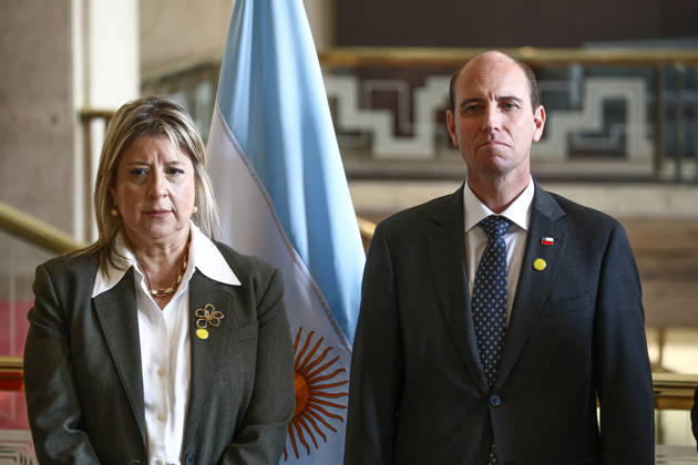 Countries aligned with the Shield of the Americas sign a joint SANTIAGO, CHILE - MAY 28 - Chile s Minister of Security, Martín Arrau (L), and Argentina s Minister of Security, Alejandra Monteoliva (R), during a joint statement with the Foreign Ministers and Ministers of Security of Argentina, Peru, Bolivia, and Ecuador -not seen-, in Santiago, Chile on May 28, 2026. High-ranking officials from Latin American nations ideologically aligned with the Shield of the Americas summit organized by Donald Trump, signed the Santiago Regional Commitment to develop a joint action plan to combat organized crime. Lucas Aguayo Araos Anadolu Santiago Chile. Editorial use only. Please get in touch for any other usage. Copyright: x2026xAnadoluxLucasxAguayoxAraosx