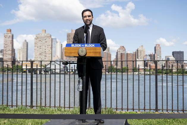 May 28, 2026, Queens, New York, United States: New York City Mayor ZOHRAN MAMDANI (D) speaking at a press conference about housing in Whitey Ford Field in Queens, New York. Queens United States - ZUMAb161 20260528_aap_b161_006 Copyright: xMichaelxBrochsteinx