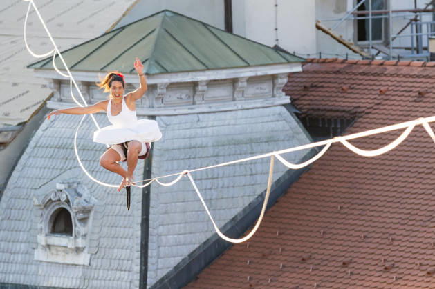 Tightrope walk above the square As part of the Cest is the best street festival, girl Antonia Gasparov walked on a tightrope above Ban Jelacic Square in Zagreb on May 28, 2026 in Croatia.  EmicaxElvedjix PIXSELL