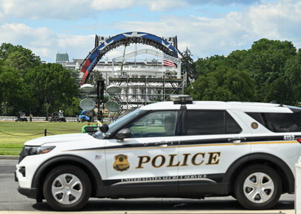 Preparations continue at the White House for UFC marking the 250th anniversary? of US ????? WASHINGTON, D.C. - MAY 28: Preparations are underway for a landmark UFC showcase marking the United States’ 250th founding anniversary, with a large-scale cage and stage infrastructure being installed on the White House South Lawn as part of the celebrations organized by the UFC in Washington, D.C, United States on May 28, 2026. Fatih Aktas Anadolu Washington United States. Editorial use only. Please get in touch for any other usage.  Copyright: x2026xAnadoluxFatihxAktasx
