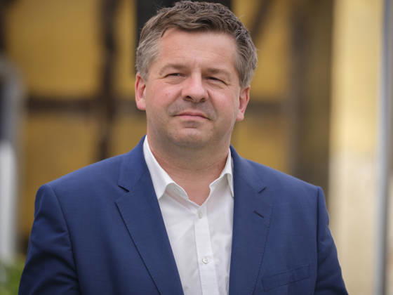 DEU, Sachsen-Anhalt, Wörlitz, 2026-05-27: Sven Schulze (CDU Ministerpräsident Sachsen-Anhalt) anlässlich des 1. Spatenstichs für das Besucherzentrum des Gartenreichs Dessau-Wörlitz, Personen, Kultur, Politik, MFdig