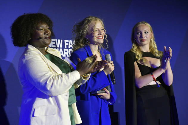 Thelma Buabeng, Kya-Celina Barucki und Helena Zengel bei der Verleihung der Bunte New Faces Awards Film 2026 im Delphi Filmpalast. Berlin, 28.05.2026