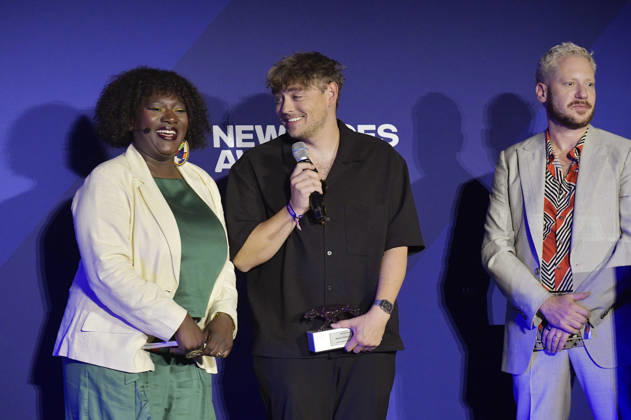 Thelma Buabeng, Marc Philip Ginolas und Marco Kreuzpaintner bei der Verleihung der Bunte New Faces Awards Film 2026 im Delphi Filmpalast. Berlin, 28.05.2026
