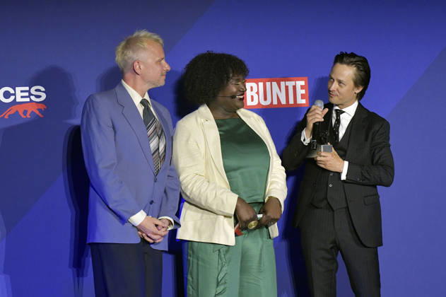 Robert Stadlober, Thelma Buabeng und Tom Schilling bei der Verleihung der Bunte New Faces Awards Film 2026 im Delphi Filmpalast. Berlin, 28.05.2026