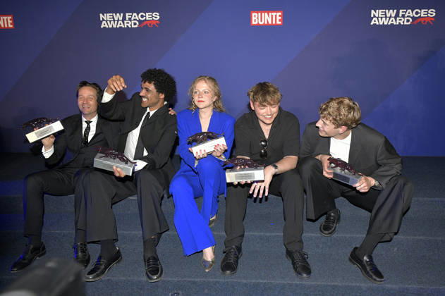 Tom Schilling, Langston Uibel, Kya-Celina Barucki, Marc Philip Ginolas und Jonathan Kriener bei der Verleihung der Bunte New Faces Awards Film 2026 im Delphi Filmpalast. Berlin, 28.05.2026