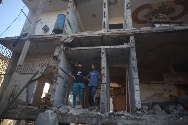 Palestinians Inspect House Hit in Israeli Strike in Gaza City Palestinians inspect the site of an Israeli strike on a house, which was pre-warned by the Israeli military to evacuate before the strike was carried out late on Thursday, at Shati (Beach) refugee camp in Gaza City, May 29, 2026. Photo by Mekael Bhar apaimages Gaza city Gaza Strip Palestinian Territory 290526_Gaza_MB_00(2) Copyright: xapaimagesxMekaelxBharx xapaimagesx