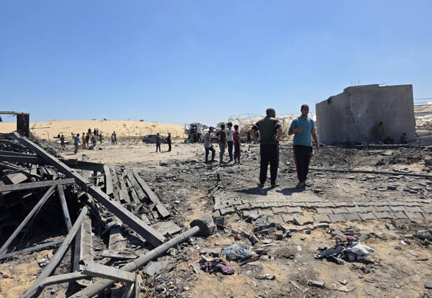 Palestinians Inspect Site of Israeli Strike in Khan Younis Palestinians inspect the site of an Israeli strike in Khan Younis, southern Gaza Strip, Friday, May 29, 2026. Photo by Tariq Mohammad APA Images Khan Yunis Gaza Strip Palestinian Territory 290526_Khan_Yunis_APA_00(34) Copyright: xapaimagesxTariqxMohammad xapaimagesx