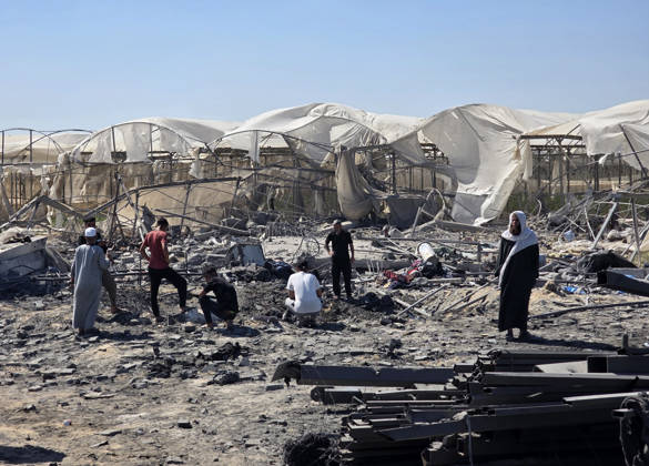 Palestinians Inspect Site of Israeli Strike in Khan Younis Palestinians inspect the site of an Israeli strike in Khan Younis, southern Gaza Strip, Friday, May 29, 2026. Photo by Tariq Mohammad APA Images Khan Yunis Gaza Strip Palestinian Territory 290526_Khan_Yunis_APA_00(10) Copyright: xapaimagesxTariqxMohammad xapaimagesx