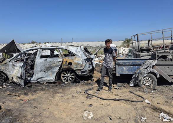 Palestinians Inspect Site of Israeli Strike in Khan Younis Palestinians inspect the site of an Israeli strike in Khan Younis, southern Gaza Strip, Friday, May 29, 2026. Photo by Tariq Mohammad APA Images Khan Yunis Gaza Strip Palestinian Territory 290526_Khan_Yunis_APA_00(33) Copyright: xapaimagesxTariqxMohammad xapaimagesx