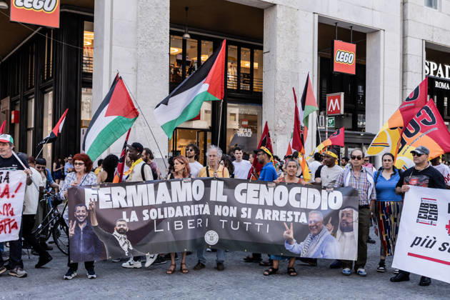 General workers strike in Milan MILAN, ITALY - MAY 29: Hundreds of people holding flags and banners take part in a demonstration against the ongoing wars in Palestine, Lebanon, and Iran, and against public spending on armaments during general workers strike in Milan, Italy, on May 29, 2026. Andrea Carrubba Anadolu Milan Italy. Editorial use only. Please get in touch for any other usage.  Copyright: x2026xAnadoluxAndreaxCarrubbax