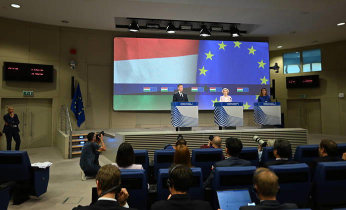 Peter Magyar - Ursula von der Leyen joint press conference in Brussels BRUSSELS, BELGIUM - MAY 29: Hungarian Prime Minister Peter Magyar and European Commission President Ursula von der Leyen hold a joint press conference in Brussels, Belgium, on May 29, 2026. Dursun Aydemir Anadolu Brussels Belgium. Editorial use only. Please get in touch for any other usage. Copyright: x2026xAnadoluxDursunxAydemirx