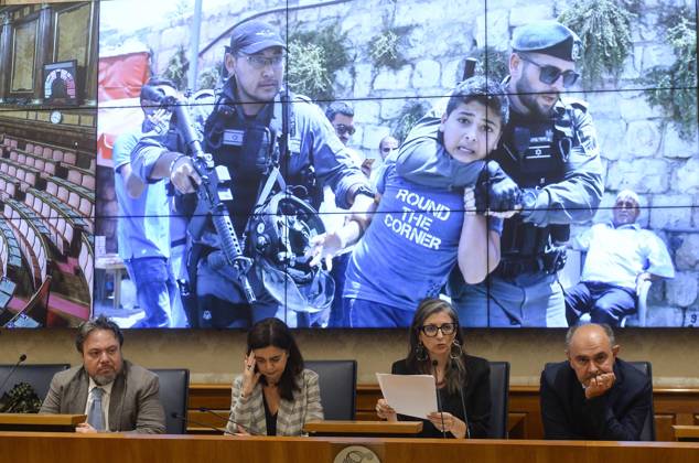 Foto IPP Marco Mattei Roma 29 05 2026 Senato presentazione del rapporto della relatrice speciale ONU sui territori palestinesi occupati, nella foto Dario Carotenuto Laura Boldrini Francesca Albanese Peppe De Cristofaro sullo sfondo immagini da Gaza Italy Photo Press - World Copyright .