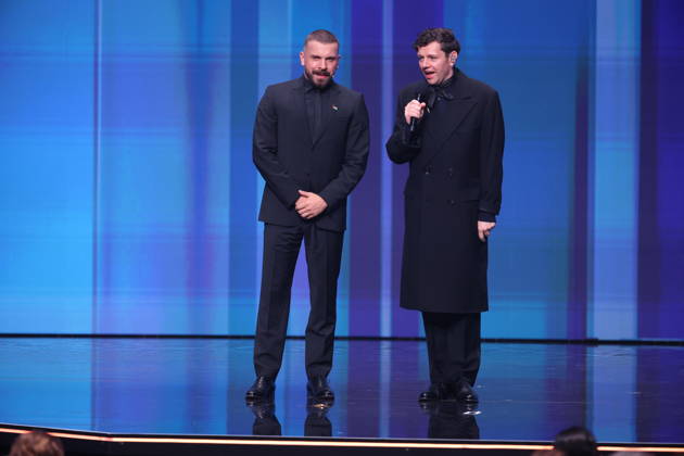 DEUTSCHER FILMPREIS 2026 - SHOW Edin Hasanovic Laudator BESTE MÄNNLICHE NEBENROLLE und Christian Friedel bei der Verleihung DEUTSCHER FILMPREIS 2026 in Berlin Copyright: xEventpressxFuhrx