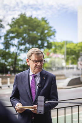 Johann Wadephul (CDU), Bundesaussenminister, aufgenommen im Rahmen eines Pressestatements in New York City, 29.05.2026. Der Minister reist in die USA fuer die Wahl zum nichtstaendigen Sitz im Sicherheitsrat der Vereinten Nationen. Fotografiert im Auftrag des Auswaertigen Amtes New York City Vereinigte Staaten von Amerika Copyright: xJulianexSonntag AAx