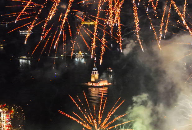 573rd anniversary of the conquest of Istanbul ISTANBUL, TURKIYE - MAY 29: Maiden s Tower is seen as fireworks show illuminates the sky over the Bosphorus as part of the events celebrating the 573rd anniversary of the conquest of Istanbul, Turkiye, on May 29, 2026, Muhammed Enes Yildirim Anadolu Istanbul Turkey. Editorial use only. Please get in touch for any other usage. Copyright: x2026xAnadoluxMuhammedxEnesxYildirimx
