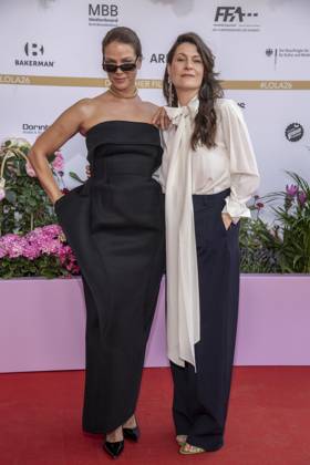 ABB FILMPREIS- Jessica Schwarz mit Begleitung zu Gast auf dem roten Teppich bei der Verleihung des Deutschen Filmpreis Lola 26 am Palais am Funkturm am 29.05.2026 in Berlin Berlin Deutschland