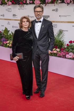 ABB FILMPREIS- Senta Berger und ihr Sohn Simon Verhoeven zu Gast auf dem roten Teppich bei der Verleihung des Deutschen Filmpreis Lola 26 am Palais am Funkturm am 29.05.2026 in Berlin Berlin Deutschland